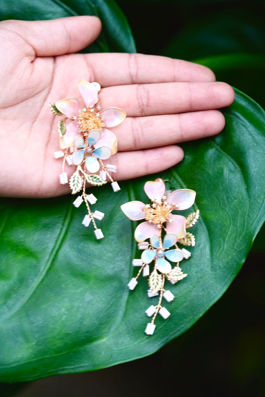 Pastel vines